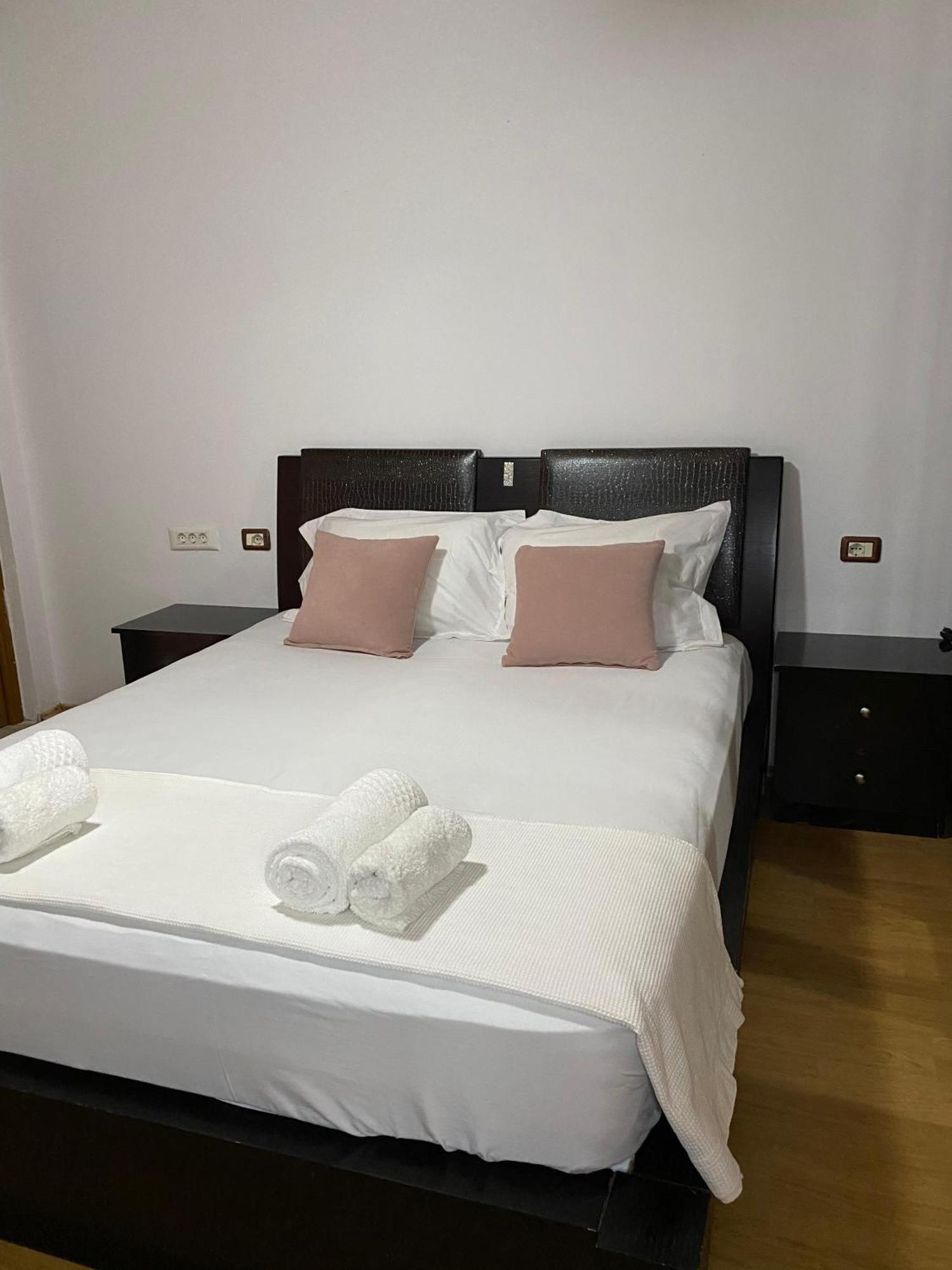 Gjirokastër Bertis Guest House מראה חיצוני תמונה