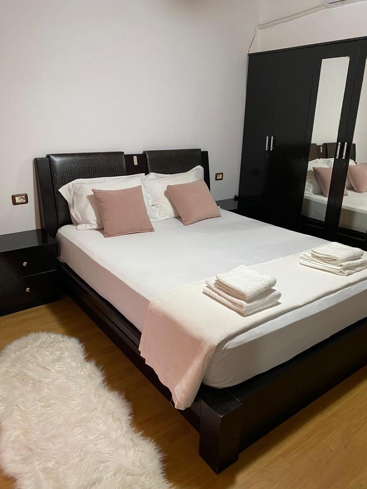 Gjirokastër Bertis Guest House מראה חיצוני תמונה